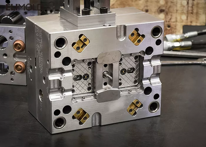 Home 15 injection mold 02
